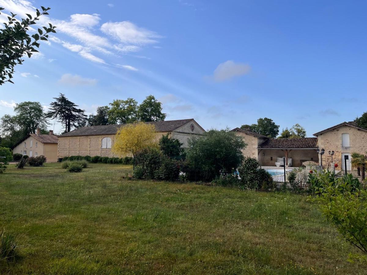 Domaine Clos Et Arbore De 3 Ha Avec Deux Maisons Lamothe-Montravel Eksteriør bilde